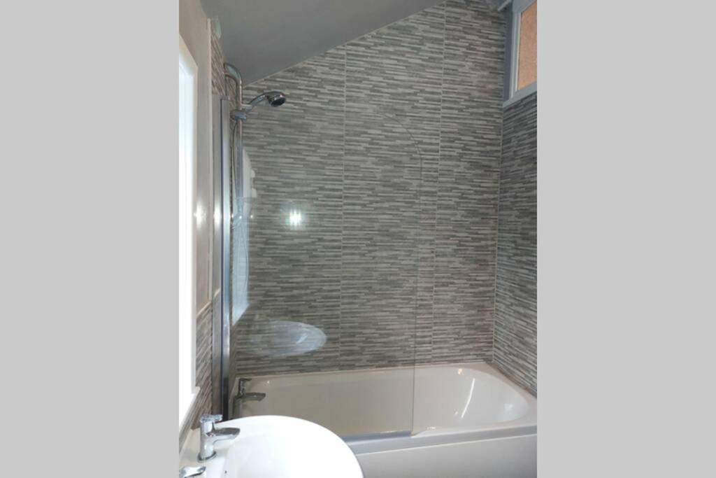 Lovely 2 Bedroomed Flat In The Centre Of Longton Longton  المظهر الخارجي الصورة