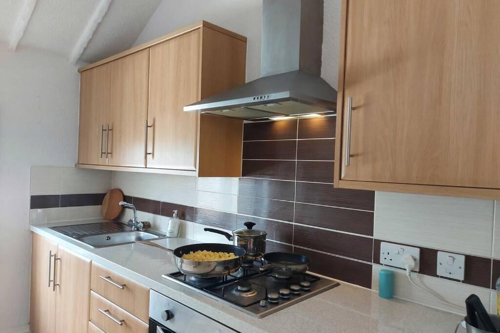 Lovely 2 Bedroomed Flat In The Centre Of Longton Longton  المظهر الخارجي الصورة